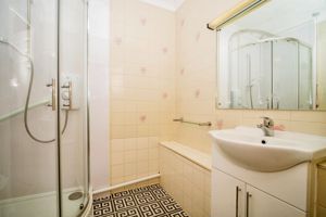 SHOWER ROOM- click for photo gallery